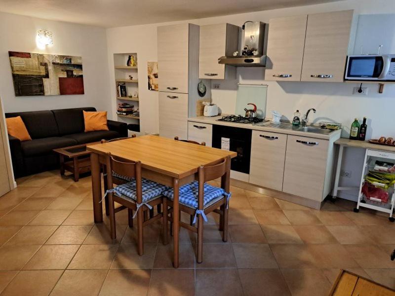 La Casa Di Mario Appartement Perledo Buitenkant foto