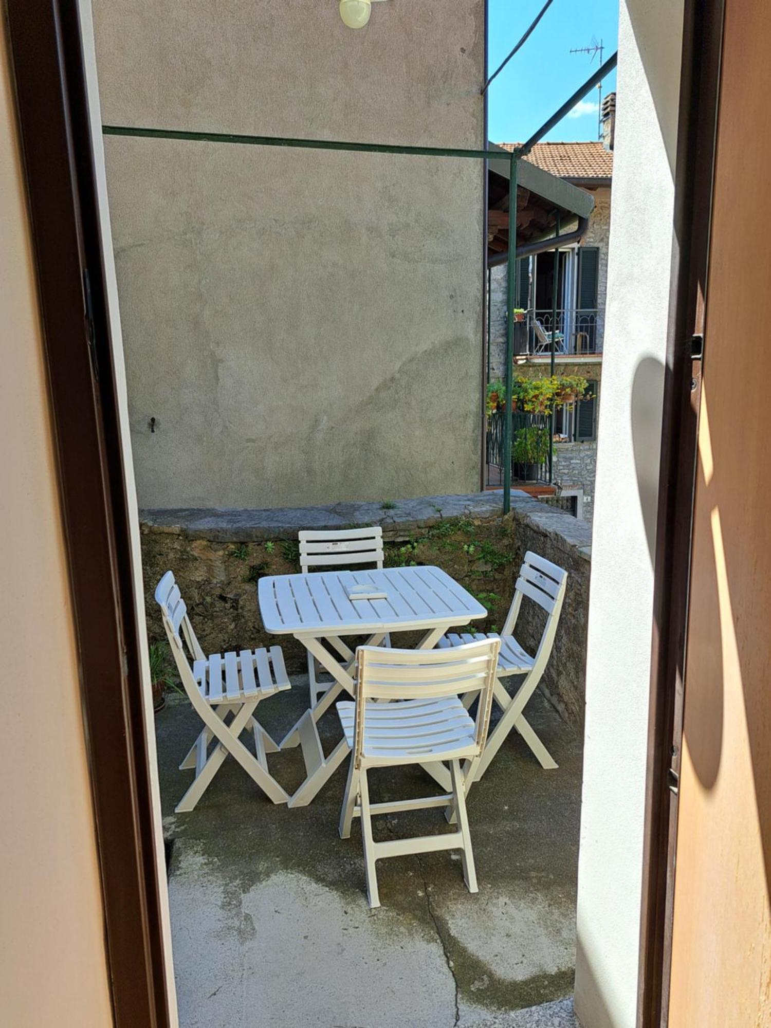 La Casa Di Mario Appartement Perledo Buitenkant foto