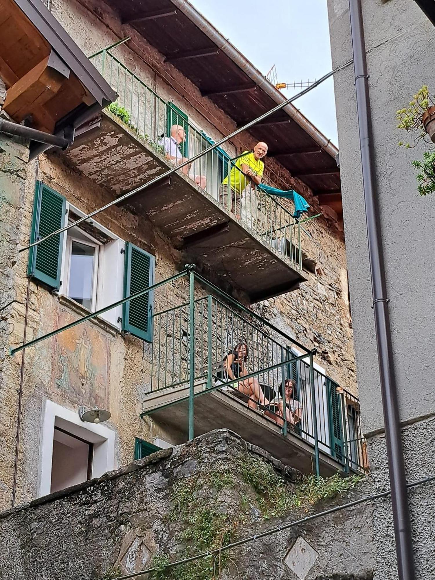 La Casa Di Mario Appartement Perledo Buitenkant foto